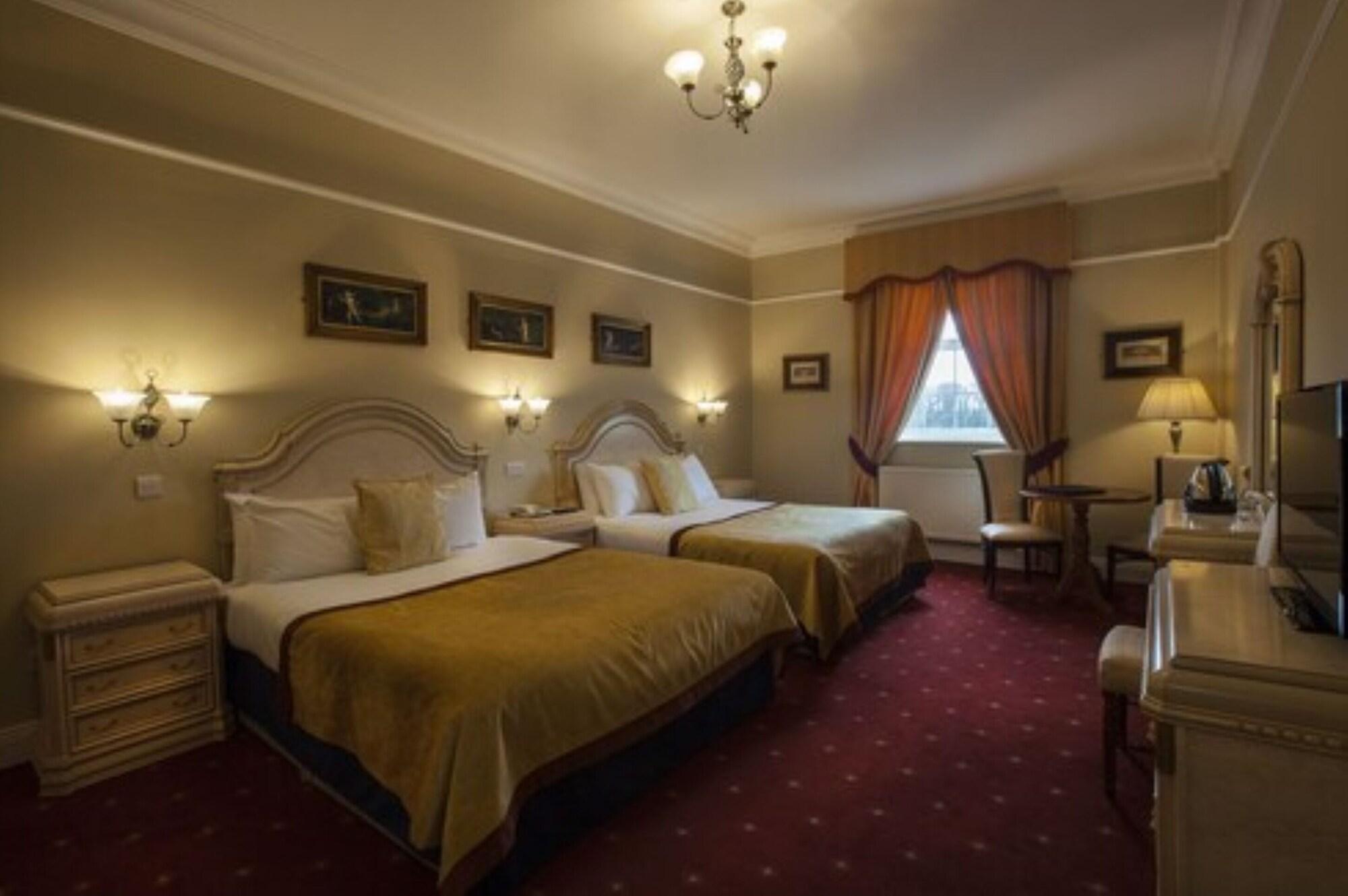 Celbridge Manor Hotel Esterno foto