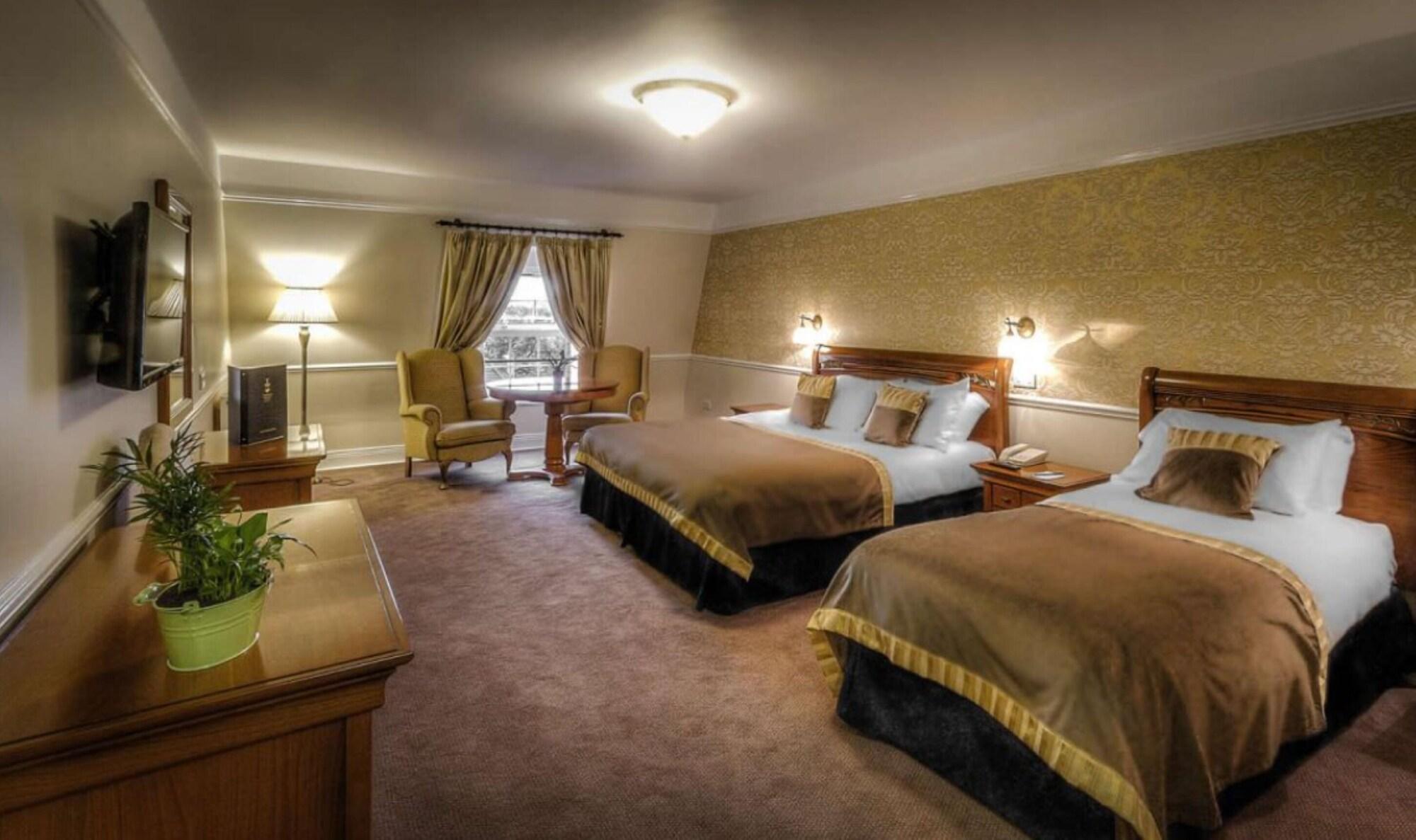 Celbridge Manor Hotel Esterno foto