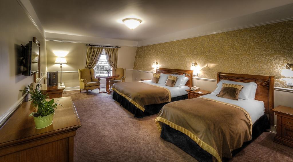 Celbridge Manor Hotel Esterno foto