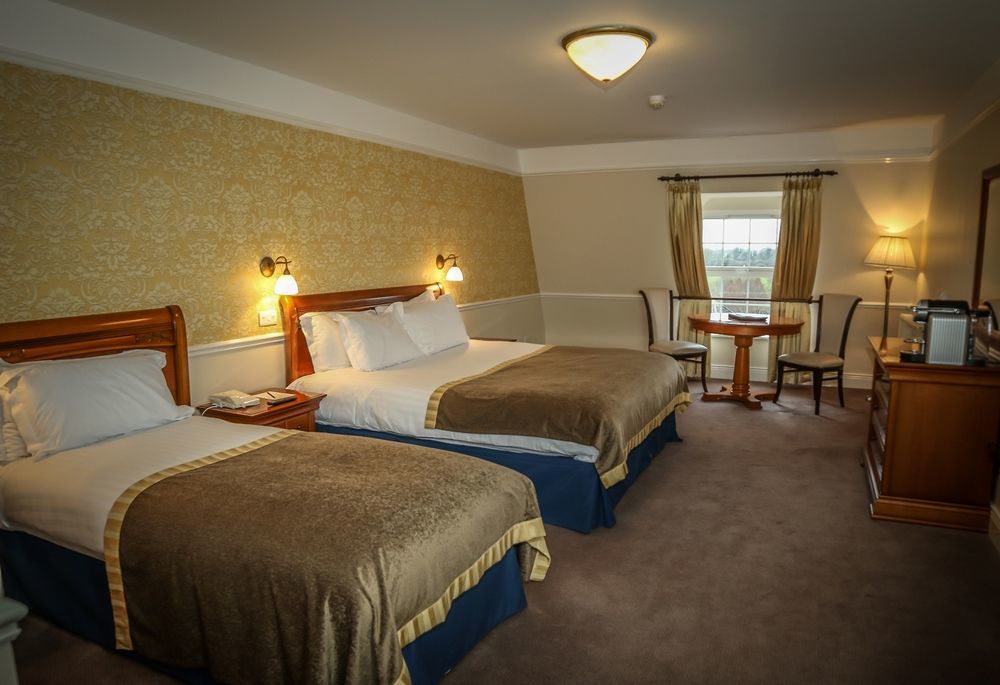 Celbridge Manor Hotel Esterno foto