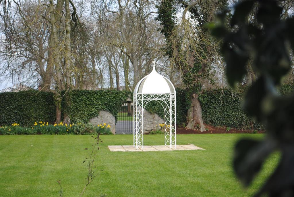 Celbridge Manor Hotel Esterno foto